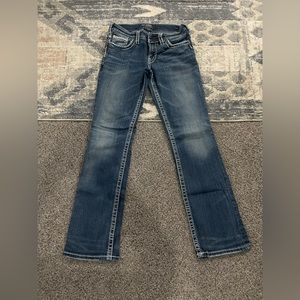 Silver Jeans size 28 33Long